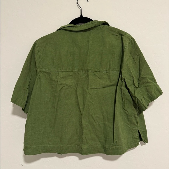 Universal thread button up crop - Picture 4 of 4